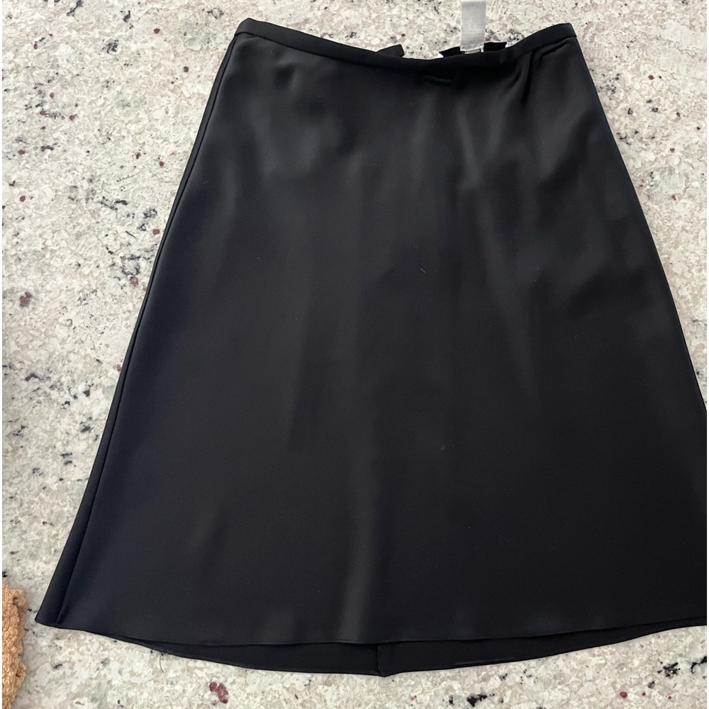 Great quality black high waist skirt.